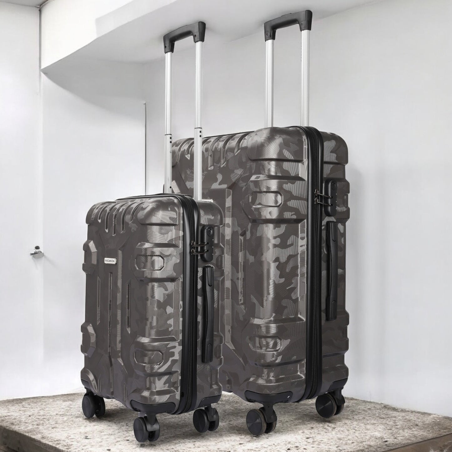 Vacanza Polycarbonate Luggage trolley bag printed - 20 inch / 55 cm Black